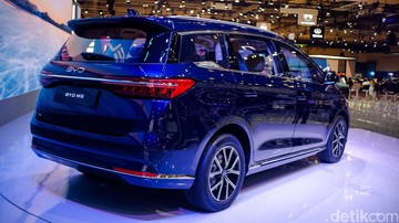 harganya-bikin-kaget,-begini-wujud-mpv-listrik-byd-m6-yang-dijual-rp-379-juta