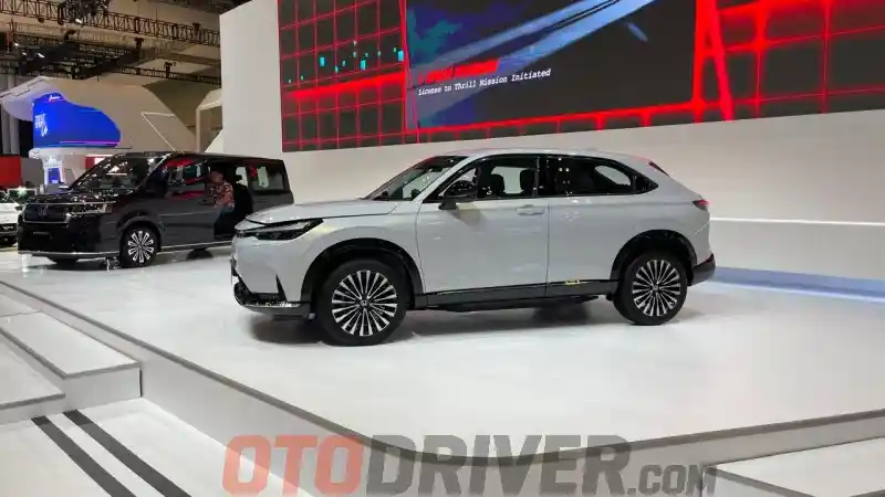 ev-mulai-melempem,-tapi-honda-malah-ngegas-bermain-mobil-listrik