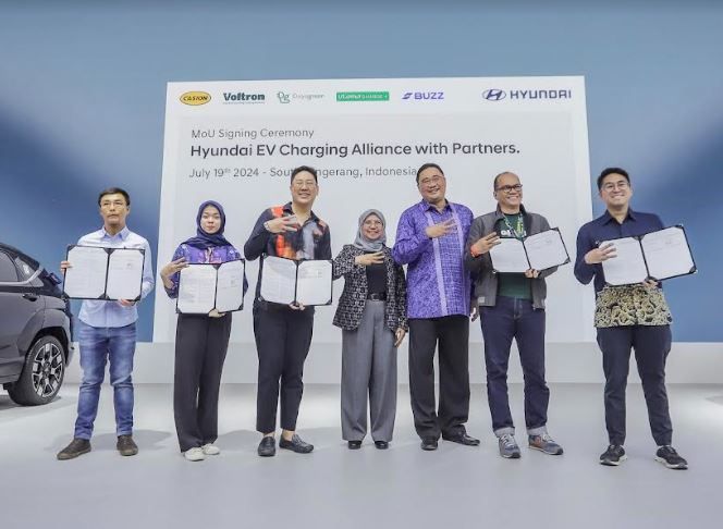hyundai-akan-bangun-lebih-dari-400-charging-station,-makin-gampang-ngecas-mobil-listrik