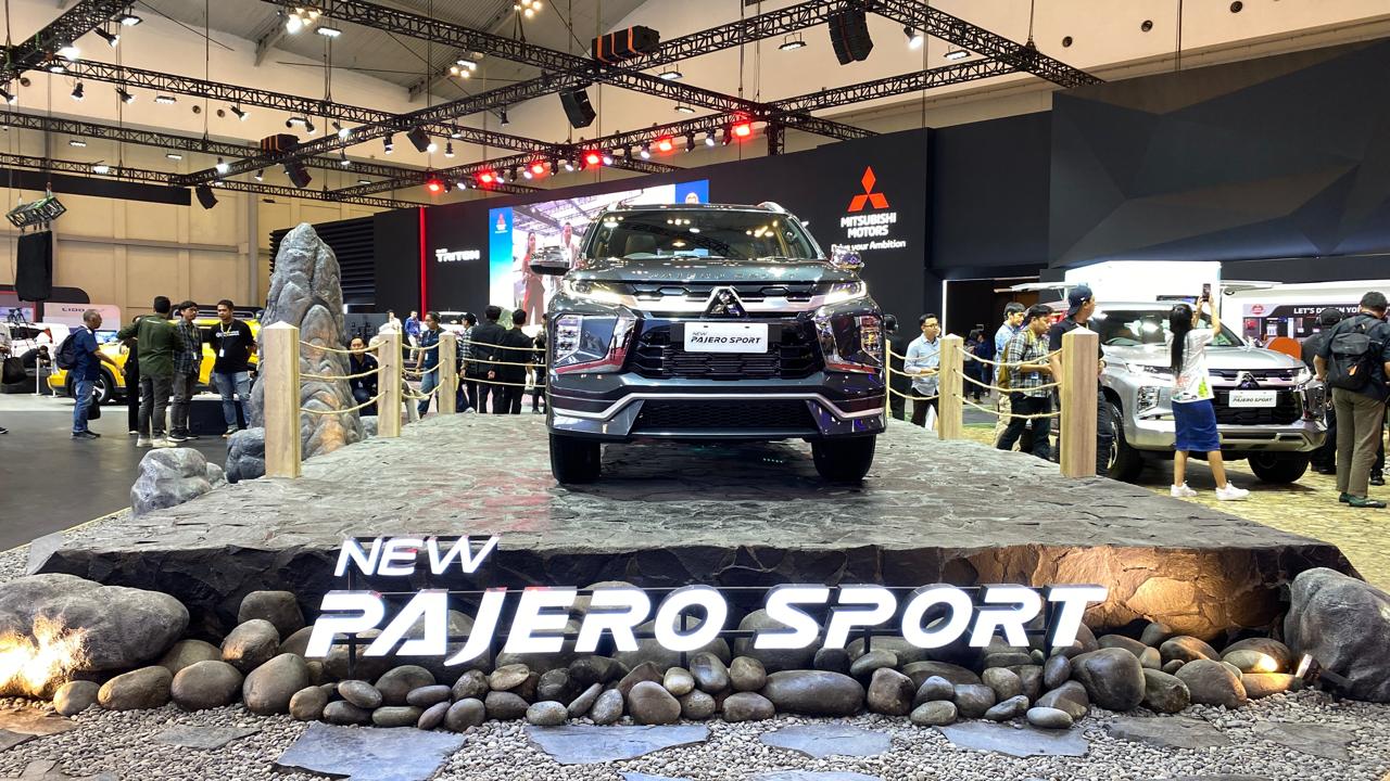 tema-“passion-to-support-your-life’s-adventure”-meriahkan-booth-mitsubishi