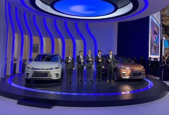 lexus-pamerkan-line-up-elektrifikasi-premium-terbaru-di-giias-2024