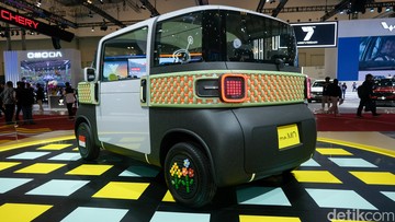 wujud-mobil-listrik-imut-daihatsu-me:mo-di-giias-2024