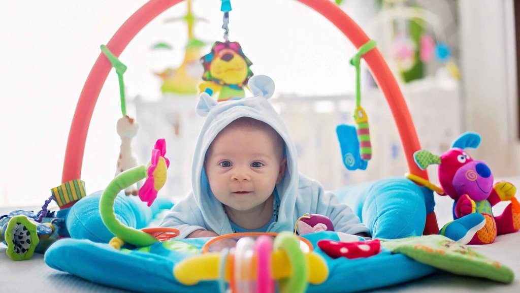mengenal-baby-gym,-manfaat,-dan-gerakannya-untuk-bayi