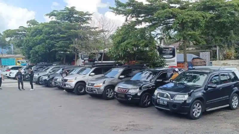 komunitas-suzuki-grand-vitara-touring-sekaligus-csr-ke-daerah-pangandaran