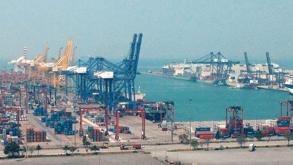 tiga-dermaga-di-selat-sunda-dioptimalkan-untuk-bongkar-muat-hingga-penyimpanan-curah-cair