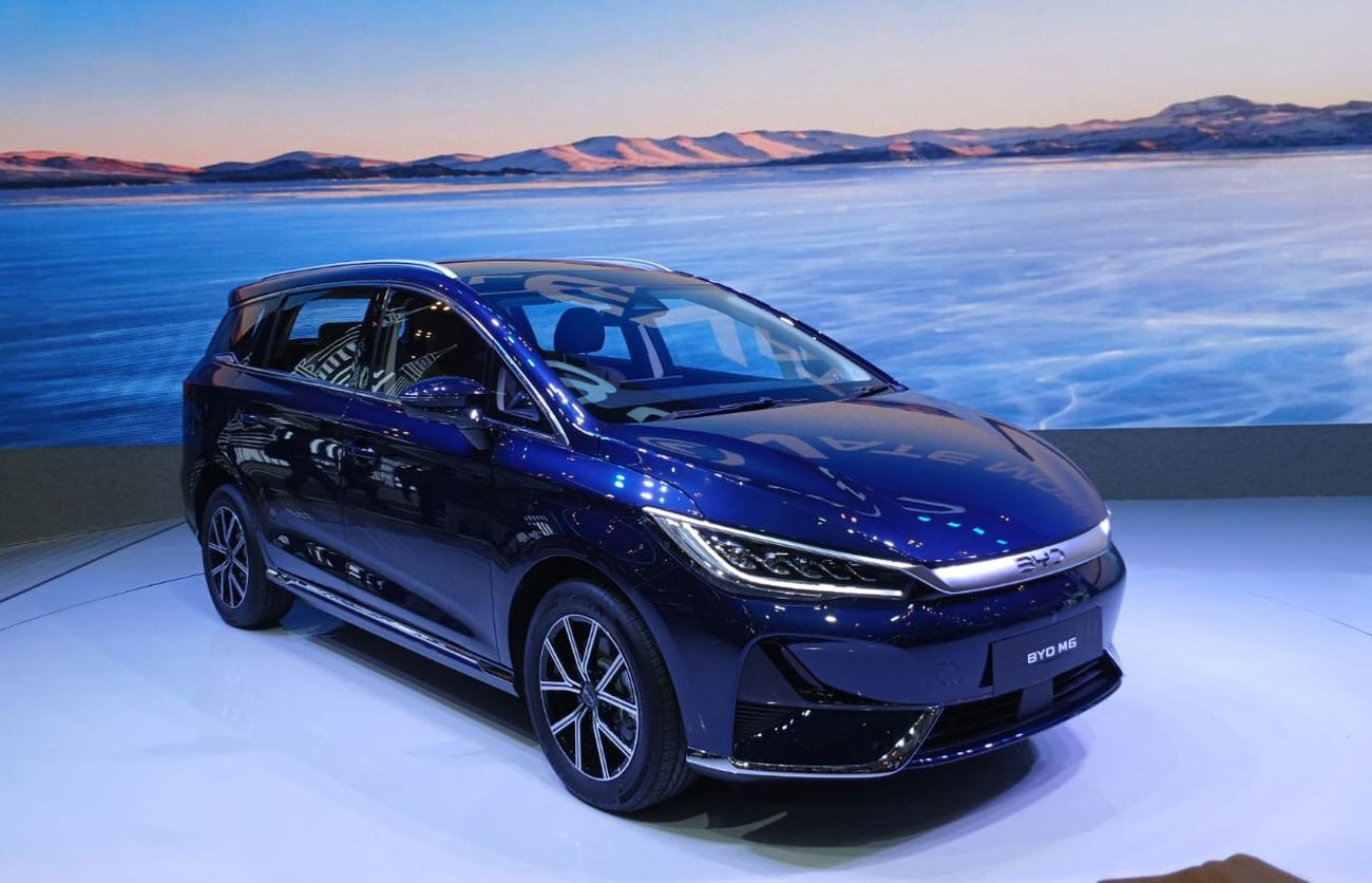 skema-kredit-byd-m6-di-giias-2024,-cicilan-termurah-cuma-rp-8-jutaan!