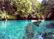 Labuan Cermin: Fenomena Alam Unik di Danau dengan Dua Lapis Air