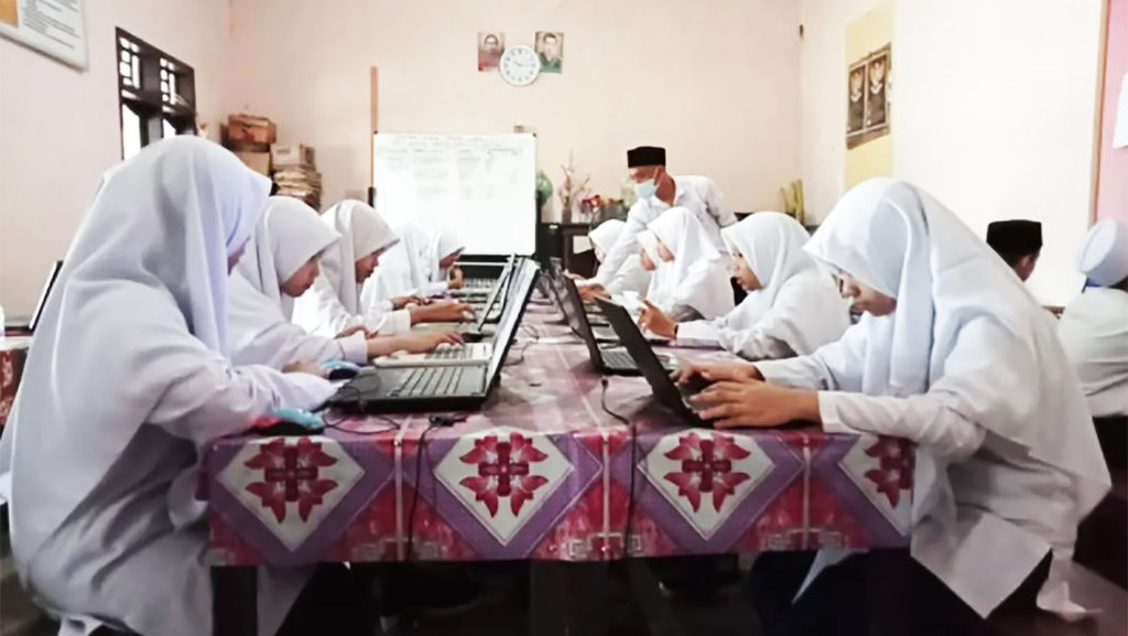 20-latihan-soal-akm-literasi-sma-2024-paket-c-dan-jawabannya