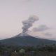 status-gunung-lewotobi-masih-siaga,-warga-diminta-tetap-menjauh-3-km-dari-puncak