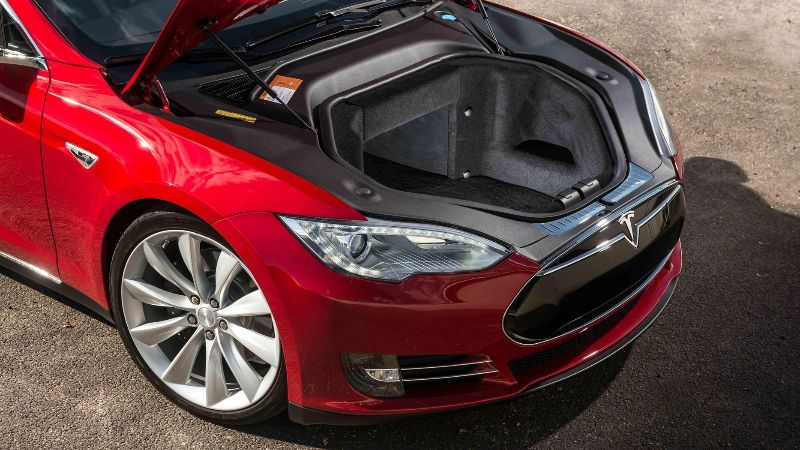 kait-bonnet-bermasalah,-tesla-recall-1,8-juta-unit-kendaraan