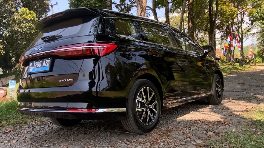 ini-alasan-byd-m6-punya-ground-clearance-rendah