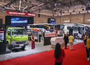 Hino Mencatatkan 106 SPK di GIIAS 2024, Nilai Transaksi Ditaksir Rp 76 Miliar