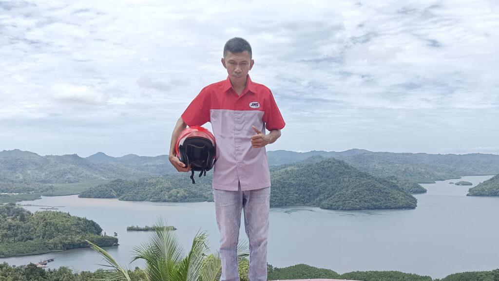 cerita-kurir-jne-tahuna-di-perbatasan-indonesia-–-filipina