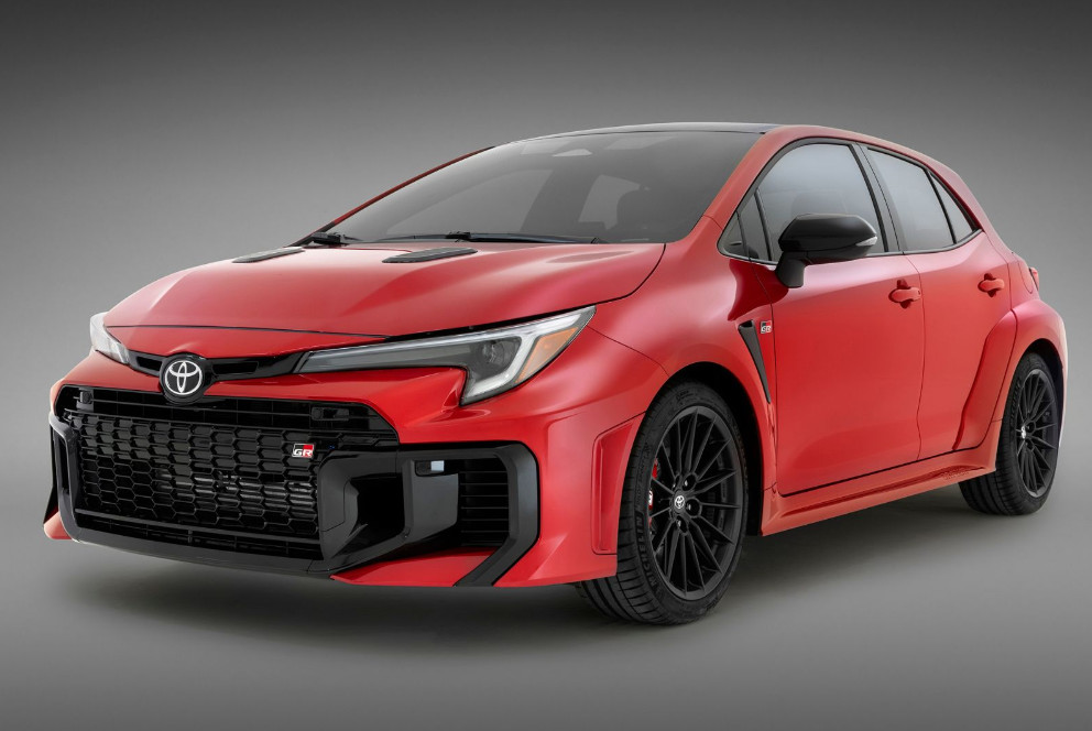 toyota-gr-corolla-2025-tampil-baru,-torsi-melejit-ada-opsi-transmisi-otomatis