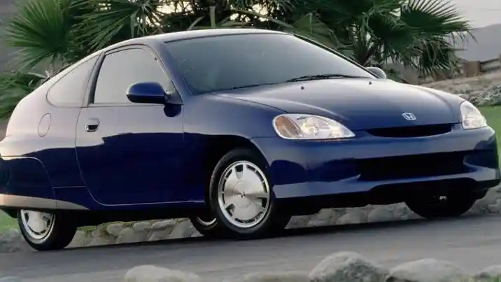 rayakan-ultah-ke-25-pengembangan-hybrid-global,-inilah-mobil-honda-pertama-berteknologi-hybrid