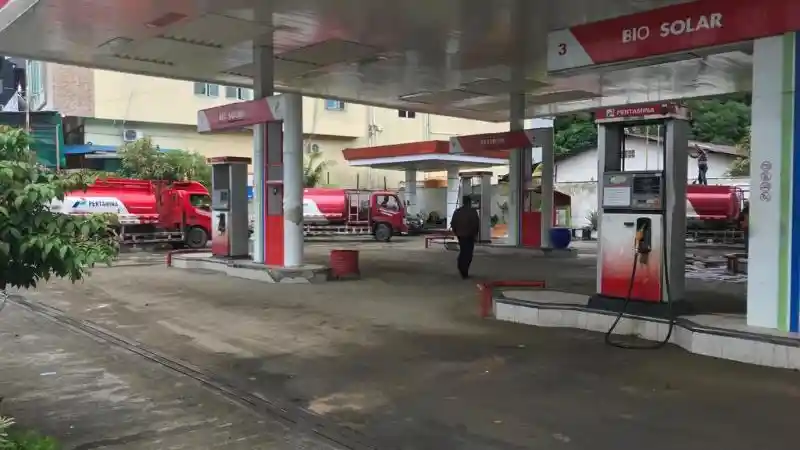 per-10-agustus-2024,-bbm-pertamax-naik-harga-rp-750-/liter.-ini-datanya