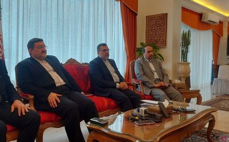 wamenlu-iran:-pembalasan-terhadap-kejahatan-israel-hal-mutlak
