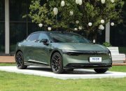 Mobil Listrik Zeekr 007 2025 Bisa Charge Cuma 10 Menit
