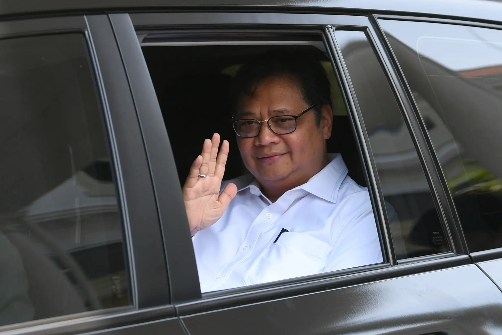 koleksi-mobil-airlangga-hartarto-mantan-ketum-golkar,-gak-maen-mobil-listrik?