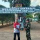 potret-kusen-soga,-kurir-jne-pengantar-paket-di-tapal-batas-papua-nugini
