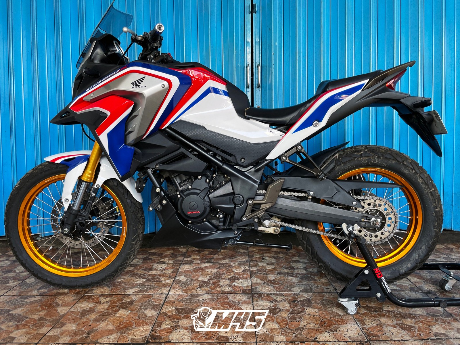 modifikasi-cakep-keren-honda-cbr250r-menjadi-cb250x-gans.