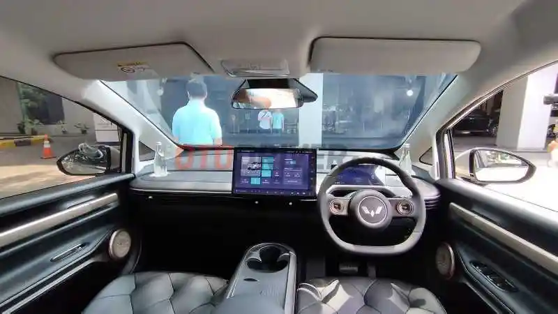 wuling-cloud-ev-belum-dibekali-android-auto/apple-carplay,-mengapa?