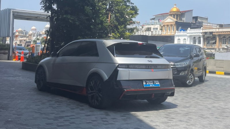 hyundai-ioniq-5-n-terlihat-berkeliaran-di-jalanan-jakarta,-bukti-ckd-gak-kalah-oke!