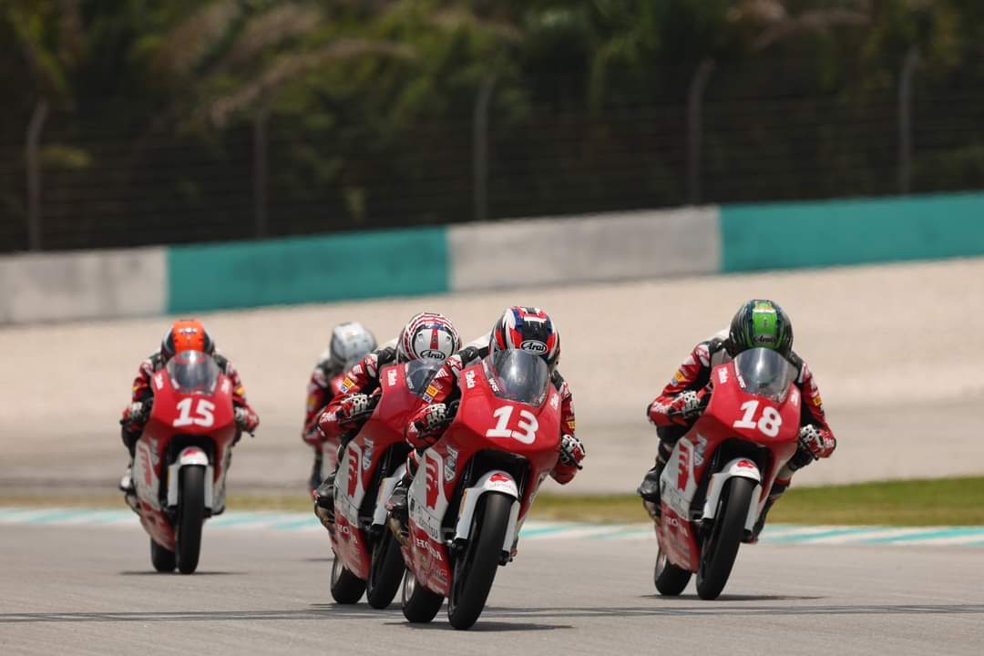 pembalap-binaan-astra-honda-naik-podium-dua-iatc-malaysia