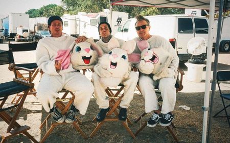 blink-182-ajak-fans-bersiap-untuk-rilisnya-one-more-time…-part-2