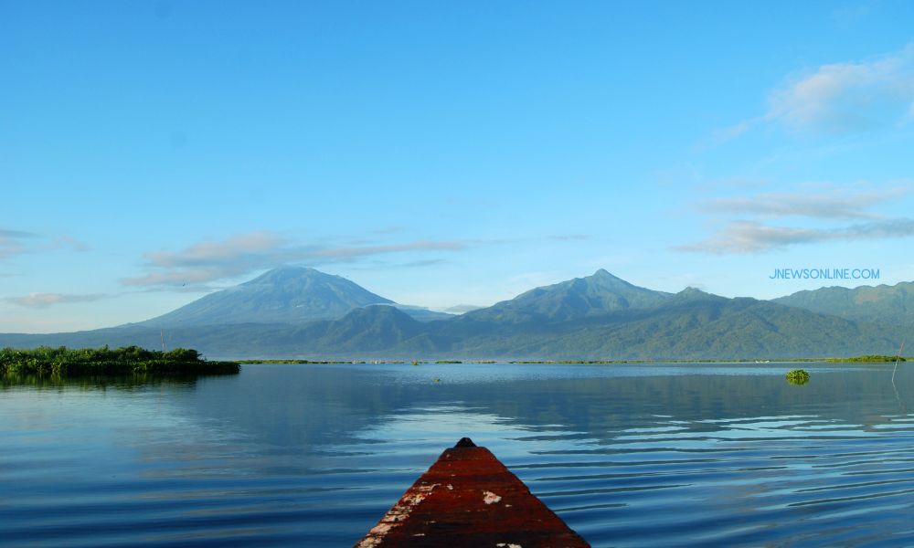 rawa-pening:-keindahan-dan-legenda-danau-alami-di-cekungan-tiga-gunung