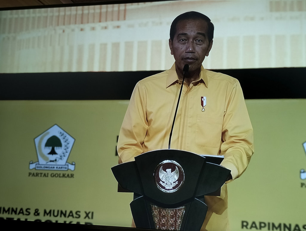 jokowi-di-munas-golkar:-di-bawah-beringin-membuat-kita-teduh