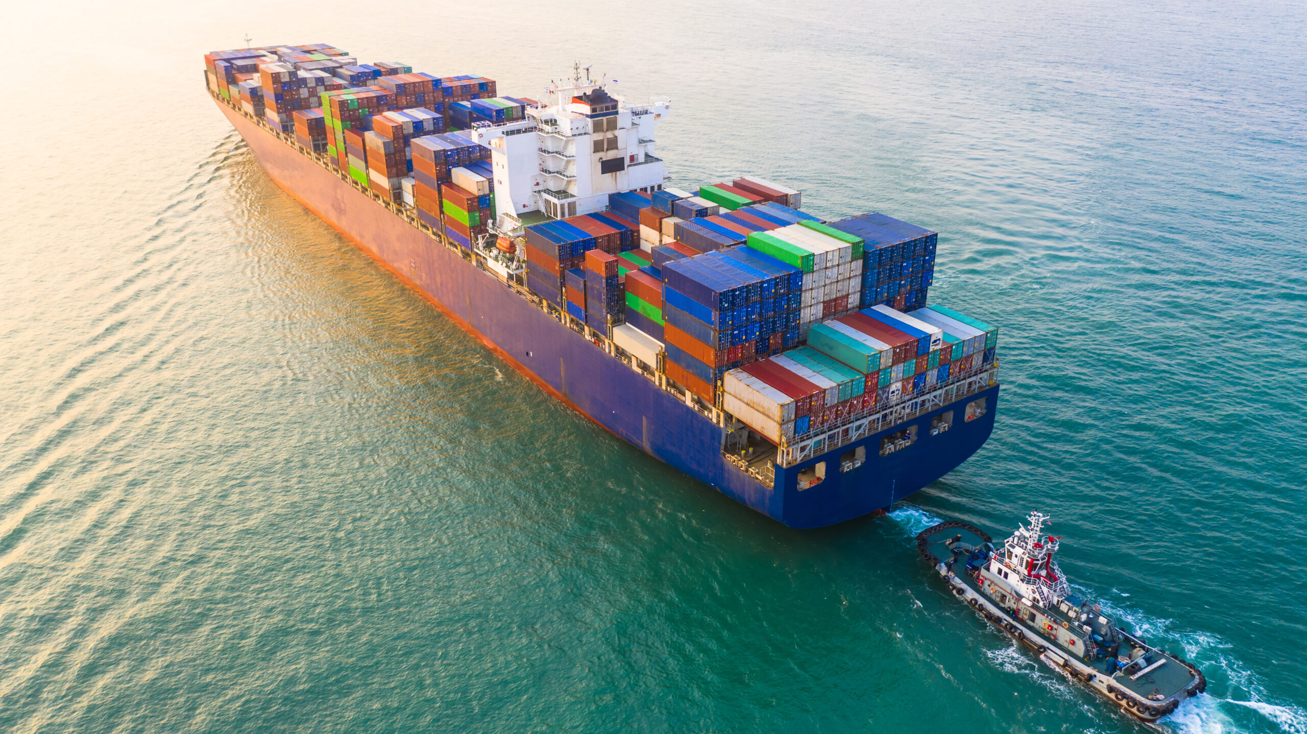 terminal-teluk-lamong-tingkatkan-daya-saing-sektor-logistik-regional