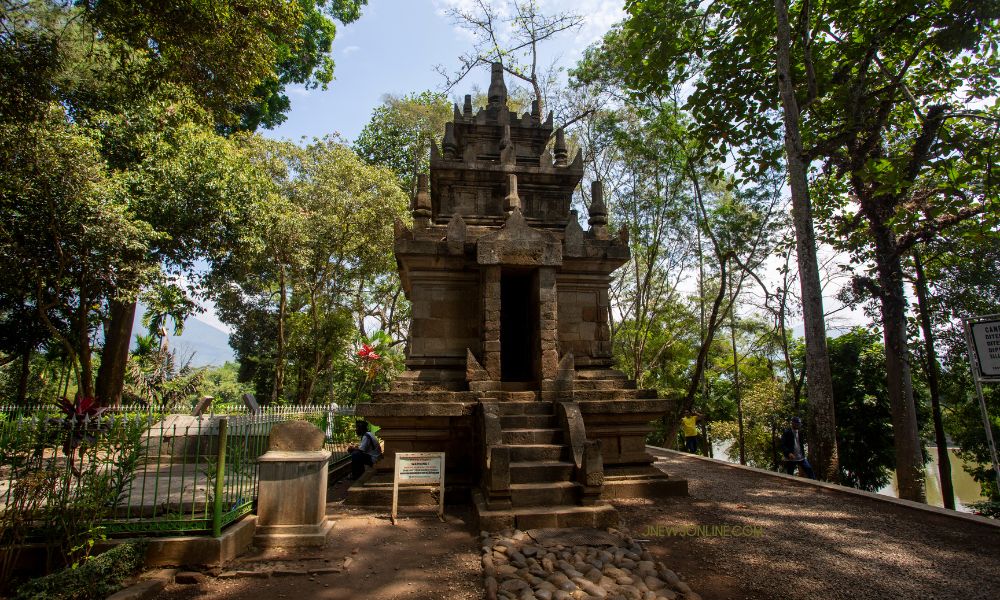 candi-cangkuang:-jejak-hindu-di-tengah-tanah-sunda