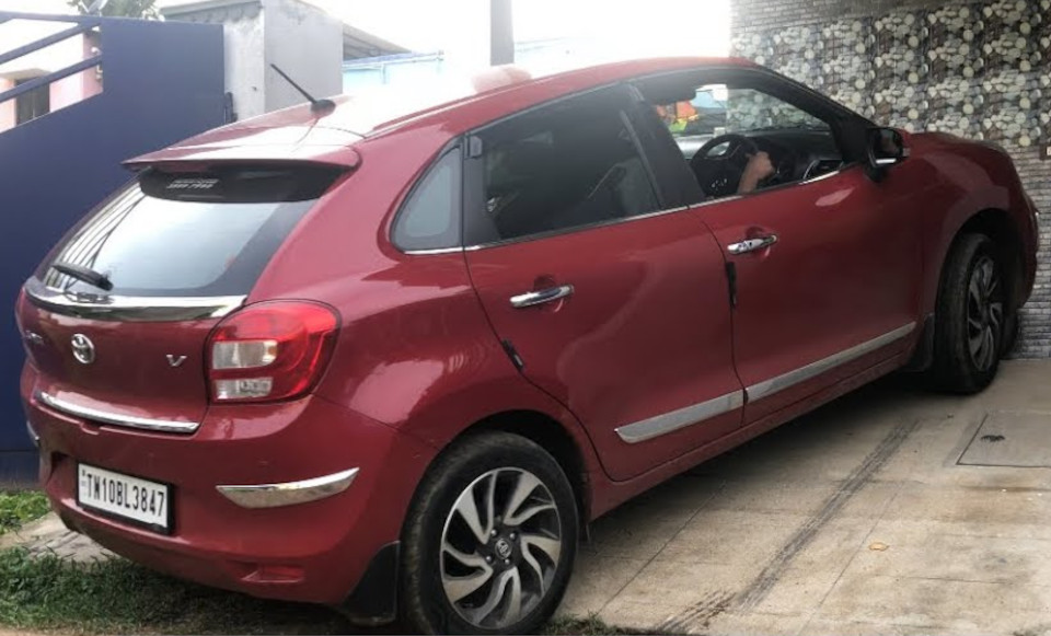 parkir-mobil-miring-ternyata-ada-risikonya