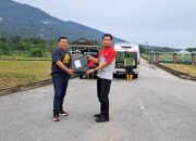 Cerita Kurir JNE Sambas di Zona Tapal Batas Indonesia-Malaysia