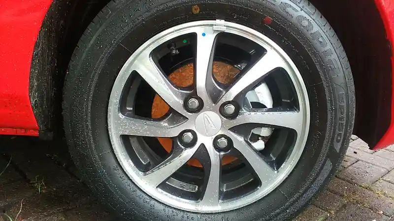 bahaya-membiarkan-kampas-rem-telat-penggantian