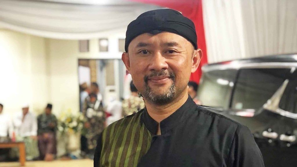 pdip-daftarkan-jeje-wiradinata-ronal-surapradja-di-pilkada-jabar