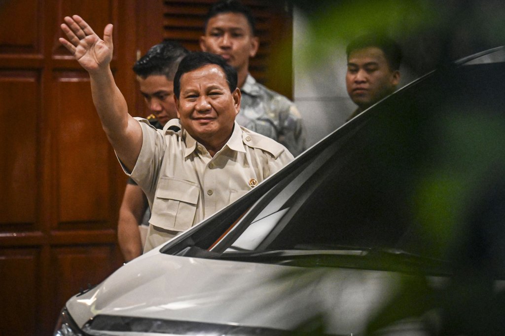 prabowo-akan-mengajak-sebagian-menteri-jokowi-masuk-kabinetnya