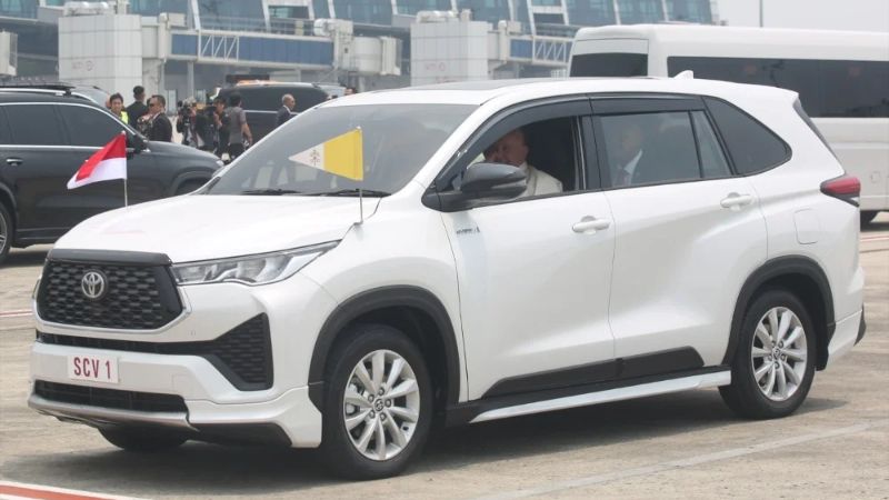 arti-plat-nomor-scv1-yang-dipakai-mobil-innova-zenix-paus-fransiskus