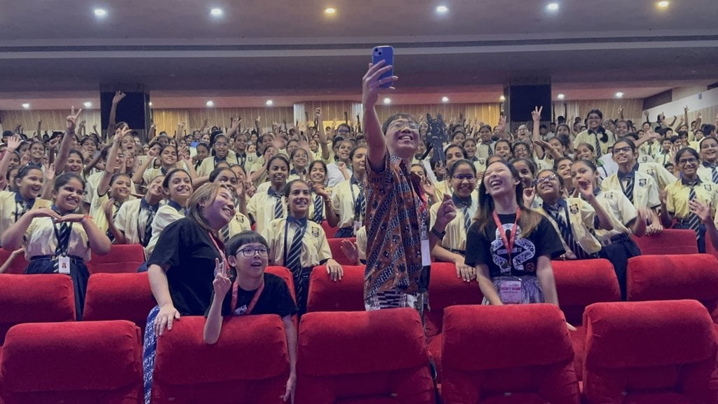 ribuan-anak-di-india-antusias-nonton-animasi-wayang-indonesia