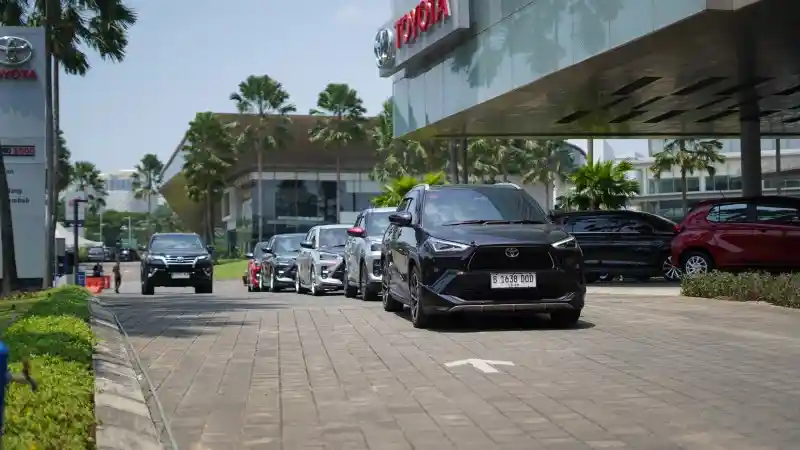 gazoo-racing-enthusiast-rayakan-ultah-pertama