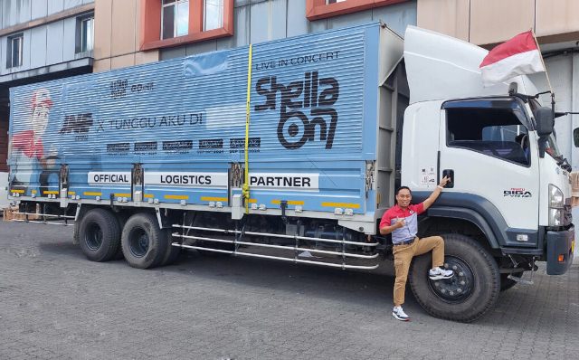 bersama-sheilagank,-jne-medan-gelar-program-promo-dan-csr