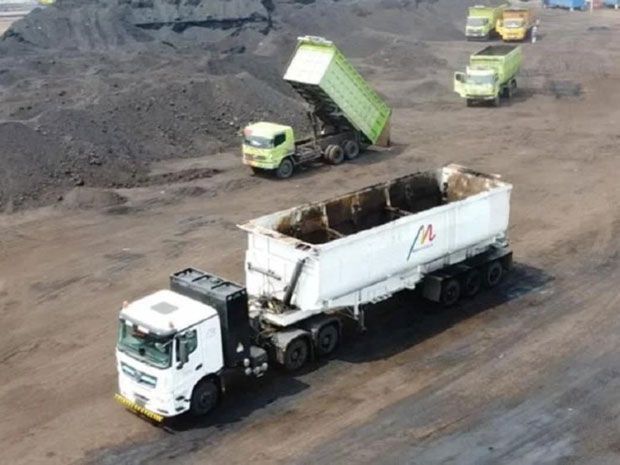 truk-china-ilegal-masih-‘banjiri’-indonesia,-karoseri-ikut-menjerit