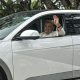 bukan-toyota-lagi,-paus-fransiskus-naik-hyundai-ioniq-5-di-singapura