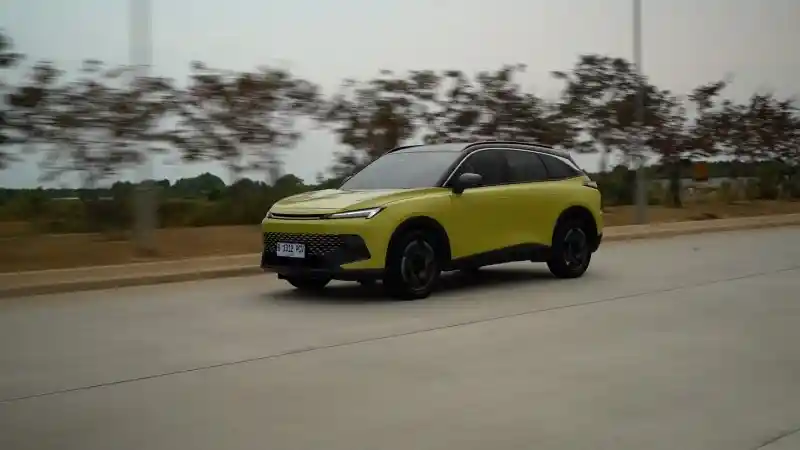 menguji-baic-x55-ii-di-tol-dan-dalam-kota,-segini-konsumsi-bbm-nya