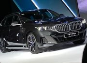 Harga BMW i5 Touring 2025 Tembus Rp 2,2 Miliar Off The Road di Indonesia