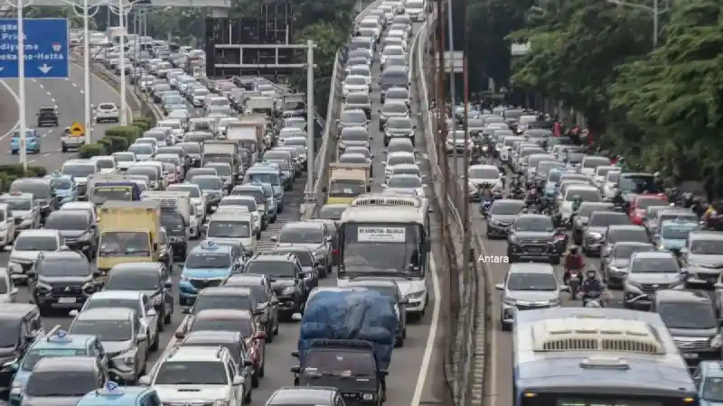 gubernur-jakarta:-penerapan-erp-untuk-ruas-jalan-yang-transportasi-umumnya-lengkap