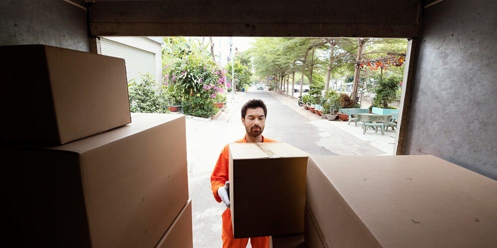 5-tips-menata-barang-di-truk-box-saat-pindahan-agar-semua-bisa-diangkut