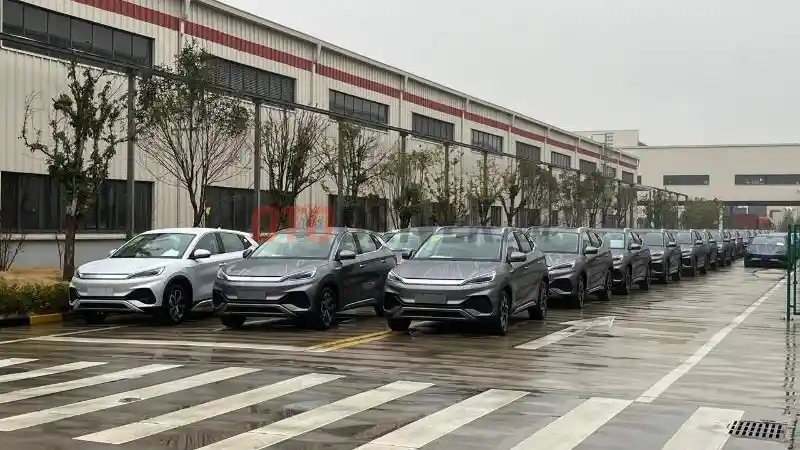 byd-dominasi-penjualan-ev-di-china,-sisanya-hanya-ada-wuling-di-10-besar-terlaris