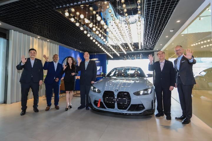 bmw-resmikan-dealer-baru-di-kebon-jeruk,-usung-konsep-retail
